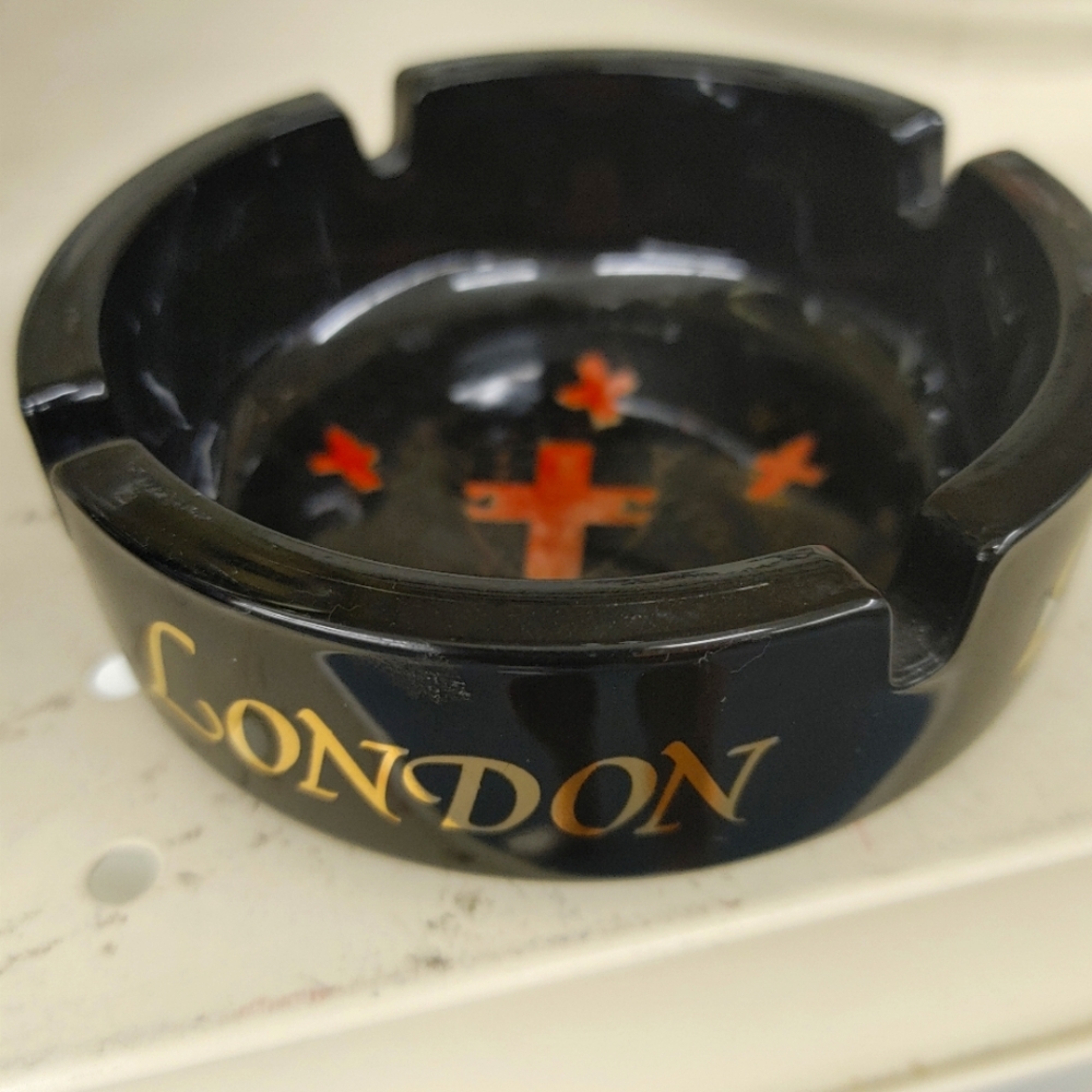 Vintage onyx ash tray